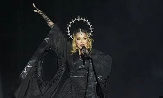 Бесплатный концерт Мадонны собрал на бразильском пляже Копакабана 1,6 миллиона человек