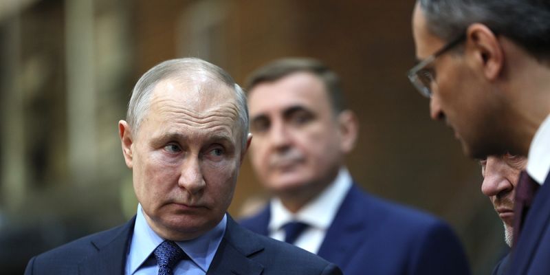 Путин поручил отыскать имущество РФ, включая активы времен Российской империи, — росСМИ