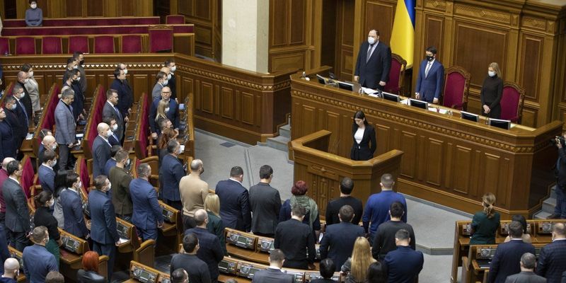 До ночи 14 февраля – вернуться в Украину: у Зеленского обратились к депутатам Верховной Рады