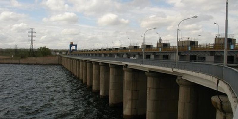 ВСУ ударили по мосту в районе Каховской ГЭС: проехать уже невозможно