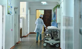 Третья волна коронавируса в Украине: темпы госпитализации продолжают расти