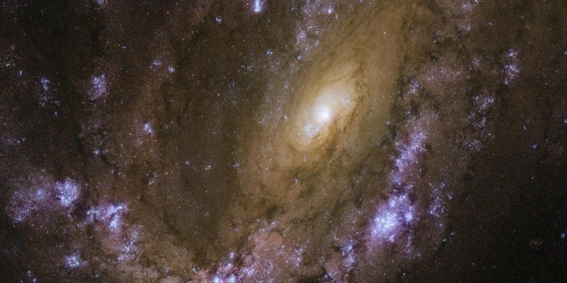 Астрономи відкрили галактику-монстра, яка виникла одразу після Великого вибуху