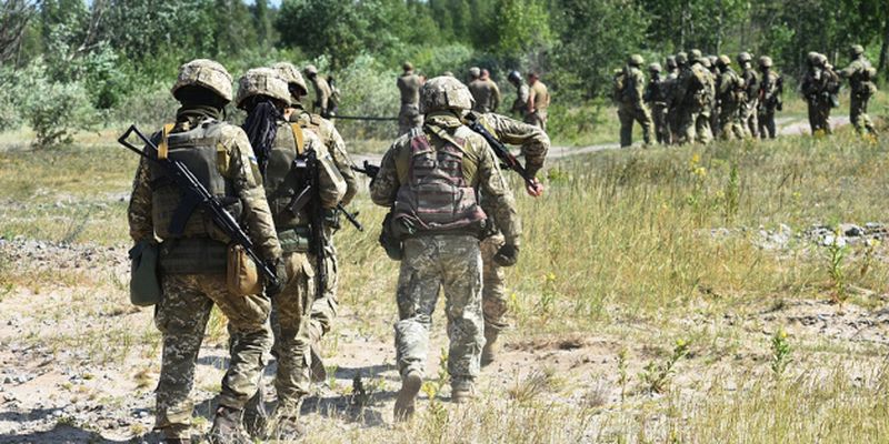 Оккупанты трижды обстреляли позиции ВСУ на Донецком направлении, ранен военный