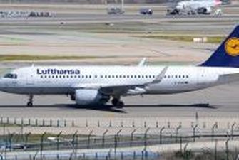 Немецкая авиакомпания приостановила полеты в Тегеран в целях безопасности
