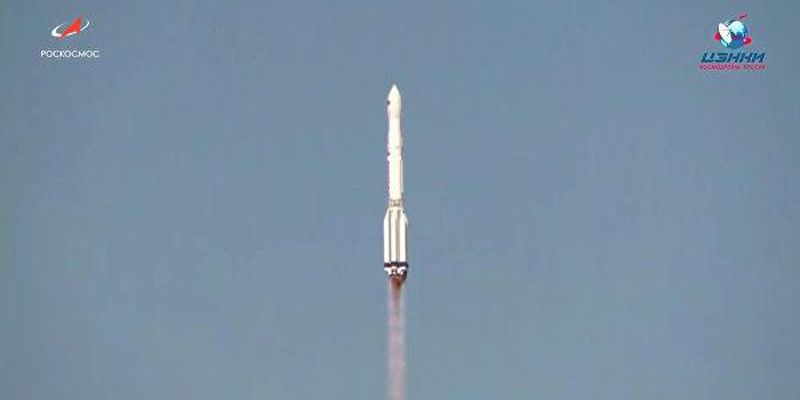 У Росії запуск ракети перенесли через тріщину