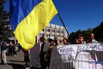 В Одессе переселенцы протестовали против отключения дома от электричества и воды