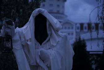 Загадковий силует розгулює коридорами лікарні: привида вдалося зловити на камеру