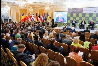 Важнейшая борьба за демократию в мире происходит в Украине - форум по безопасности