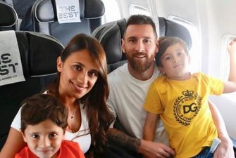 Мессі з родиною та гравцями "Барселони" вирушили до Італії на церемонію ФІФА The Best