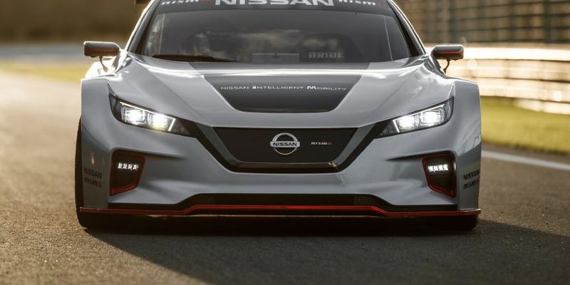 Гоночний електромобіль Nissan LEAF NISMO RC дебютував у Європі на трасі Рікардо Тормо в Іспанії