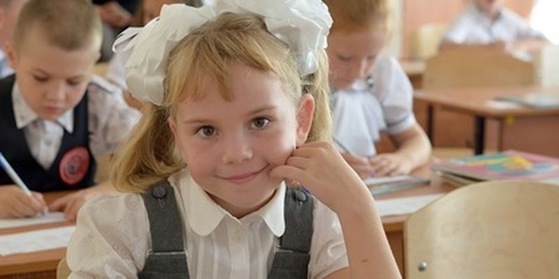 Учебный год 2023/2024: когда в украинских школах будут осенние каникулы