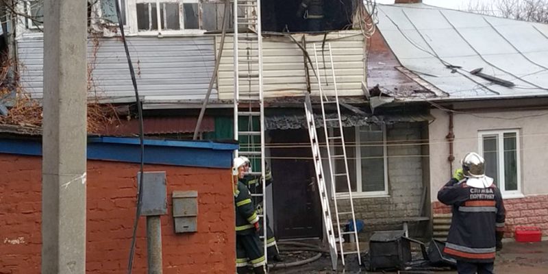 Пожарные спасли из огня 92-летнюю пенсионерку в Полтаве