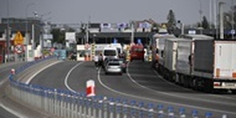 Поляки возобновили блокировку двух КПП на границе