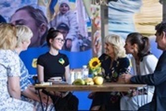 Джилл Байден навестила украинцев в Испании