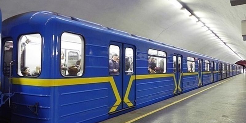 В Киеве метро снова перевозит пассажиров