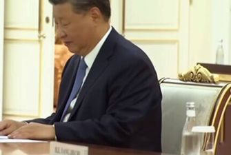 Сі Цзіньпіня можуть випхати у відставку: політолог пояснив, що це може змінити геть усе