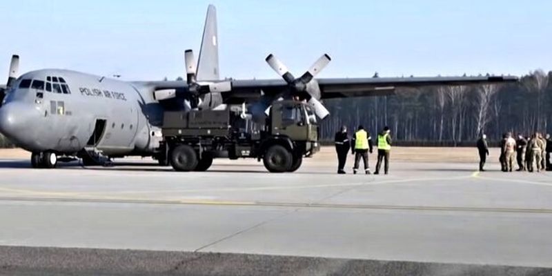 Помощь США: в Украину прибыли три вертолета Ми-17, что о них известно
