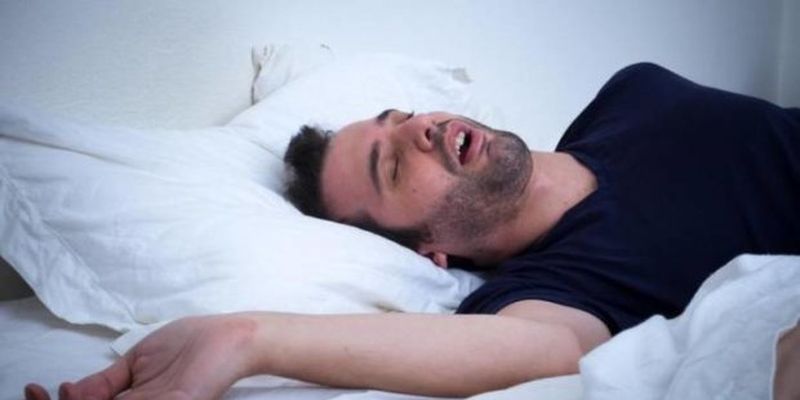Говорити уві сні - не хвороба: медики спростували головні міфи про любителів "попліткувати" вночі