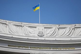 Украина не будет закрывать границы - МИД