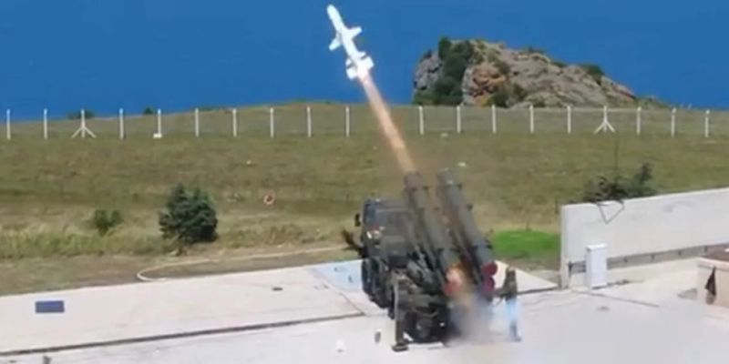 Турция испытала в Черном море мобильную управляемую ракетную систему