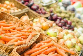 Киянам пропонують недорогі овочі та фрукти на сезонних ярмарках