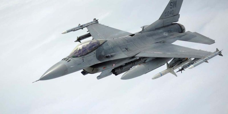Кулеба обговорив з очільником МЗС Нідерландів потребу України у винищувачах F-16