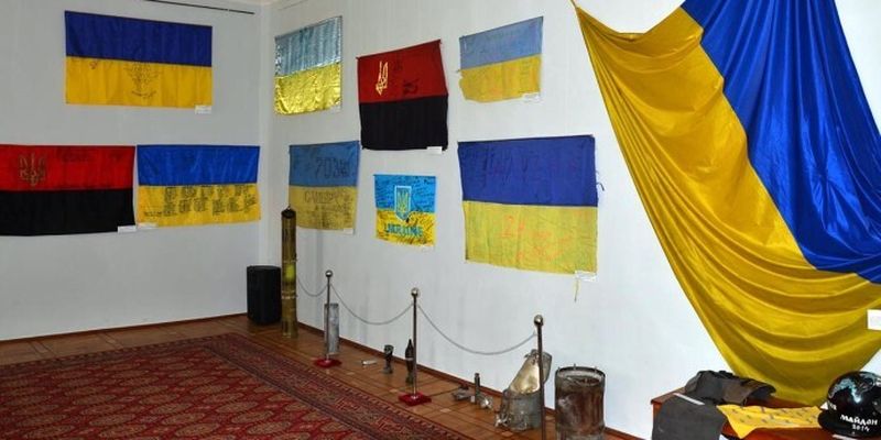 У Львові відкрилась виставка сучасної історії українських прапорів у Збройних Силах України