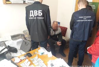У Житомирі чоловік намагався підкупити слідчих поліції за 100 тисяч гривень