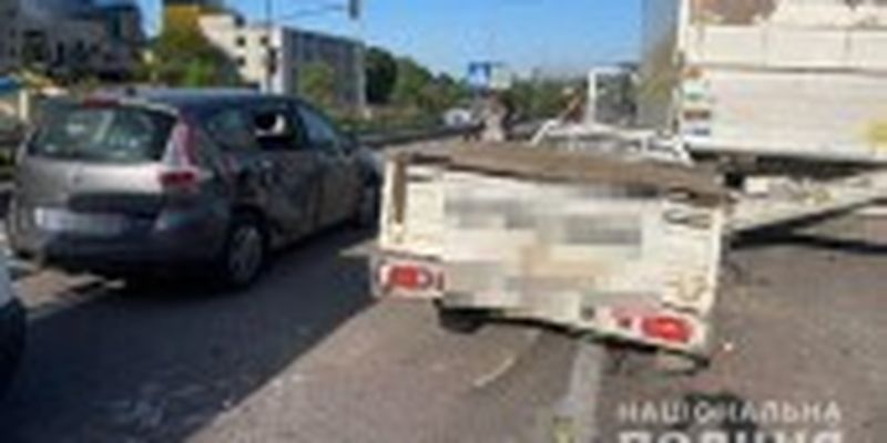 Потрійна ДТП з вантажівкою на Рівненщині: є травмовані