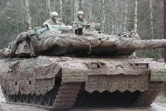 На поле боя идет война инженеров за шведские танки Strv 122: Forbes пишет о усилиях украинцев и оккупантов