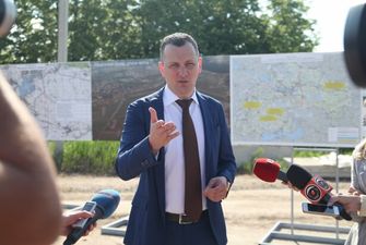 Укравтодор необычно быстро приступил к ремонту дорог - советник премьера Голик