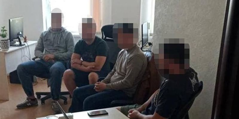 В Киеве задержали "черных коллекторов", угрожавших родственникам должников