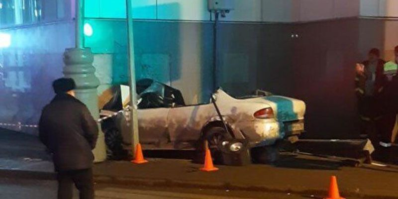 В Москве пьяный стритрейсер на Mazda вылетела на тротуар и сбил насмерть трех людей