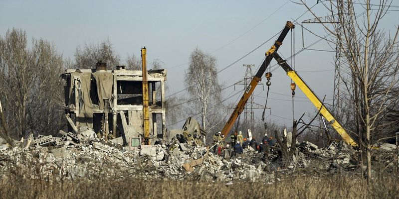 В Минобороны РФ проводят расследование после уничтожения базы россиян в Макеевке