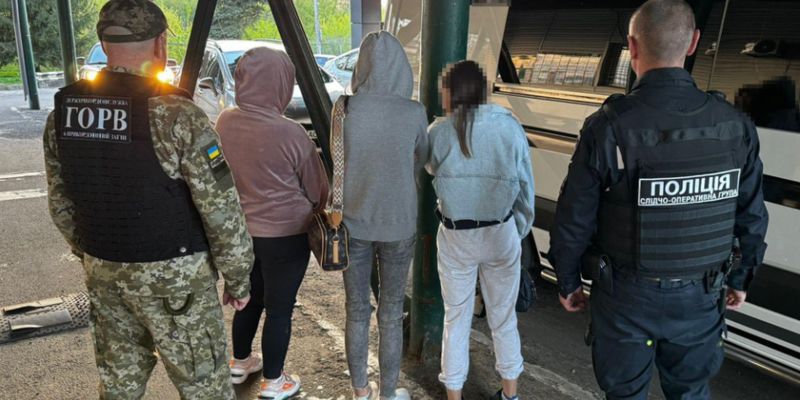 На Волыни арестовали девушку, подозреваемую в торговле несовершеннолетними для секс-рабства