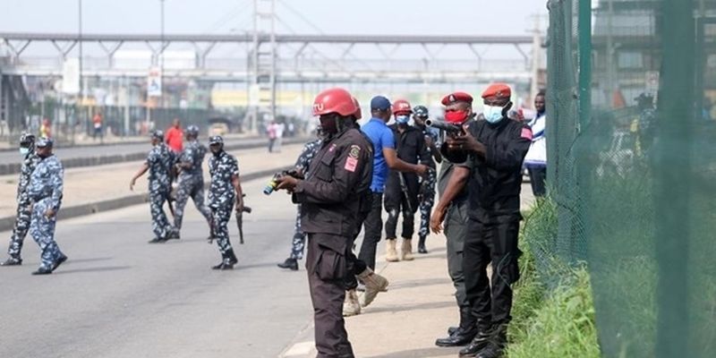 В Нигерии боевики напали на школу и похитили 80 человек