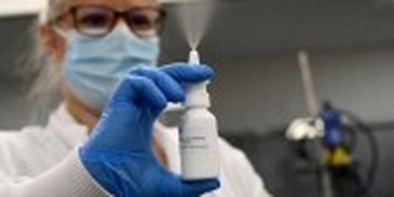 Австралійські науковці почали випробування вакцини від COVID-19 у вигляді назального спрею