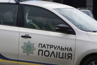 В Киеве водитель на скорости врезался в бетонные блоки: видео смертельного ДТП
