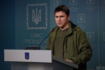 Подоляк заявил о гибридном наступлении РФ: "Паника, страх и снова паника"