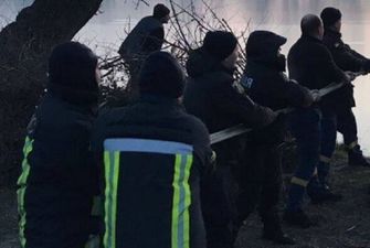 Детские шалости обернулись бедой: кадры нового ЧП под Киевом