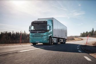 Volvo переведе на електрику важкі вантажівки і показала два цікавих концепти