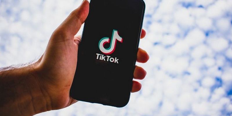 Китайську соцмережу TikTok можуть заборонити у США