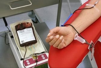 Медики вимушені обдзвонювати донорів: на Запоріжжі вкрай бракує крові рідкісних груп – що відомо