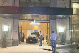 У США Mercedes протаранив вестибюль Trump Plaza, є постраждалі
