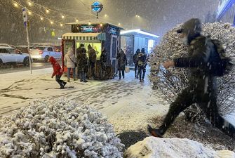 Киев накроет лютая непогода: коммунальщики уже на "низком старте"