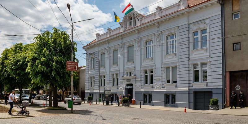 Будапешт призвал Киев "прекратить зверства" против венгров: что произошло на самом деле