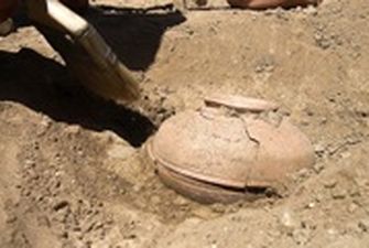 В Китае нашли древний сосуд с неизвестной жидкостью