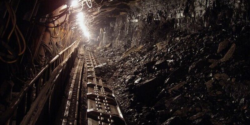 Из-за обесточивания под землей застряли более 1000 шахтеров