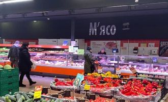 Филе уже по 150 грн: в Украине супермаркеты показали "праздничные" цены сала, курятины и говядины