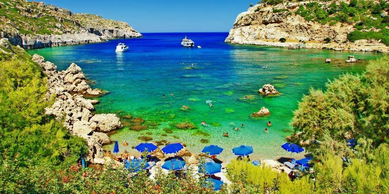 Греция запускает бесплатный отдых для туристов, чей отпуск прервали лесные пожары в 2023 году